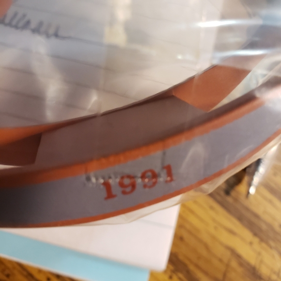 Beautiful Vintage 1991 Hallmark Keepsake Ornament new in original packaging. - Picture 6 of 13